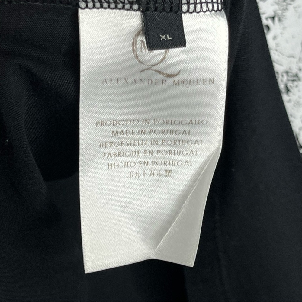 Alexander McQueen Black and White Short Sleeve Tee - Picture 4 of 8